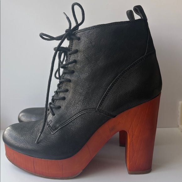 Lucky Brand Tafari Platform Lace Up Ankle Booties - Picture 6 of 11